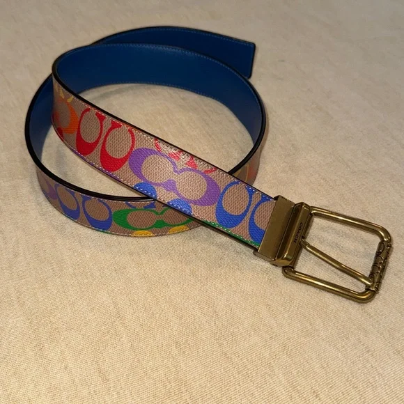 Roller Buckle Reversible Belt
In Rainbow Signature Canvas - Picture 6 of 13